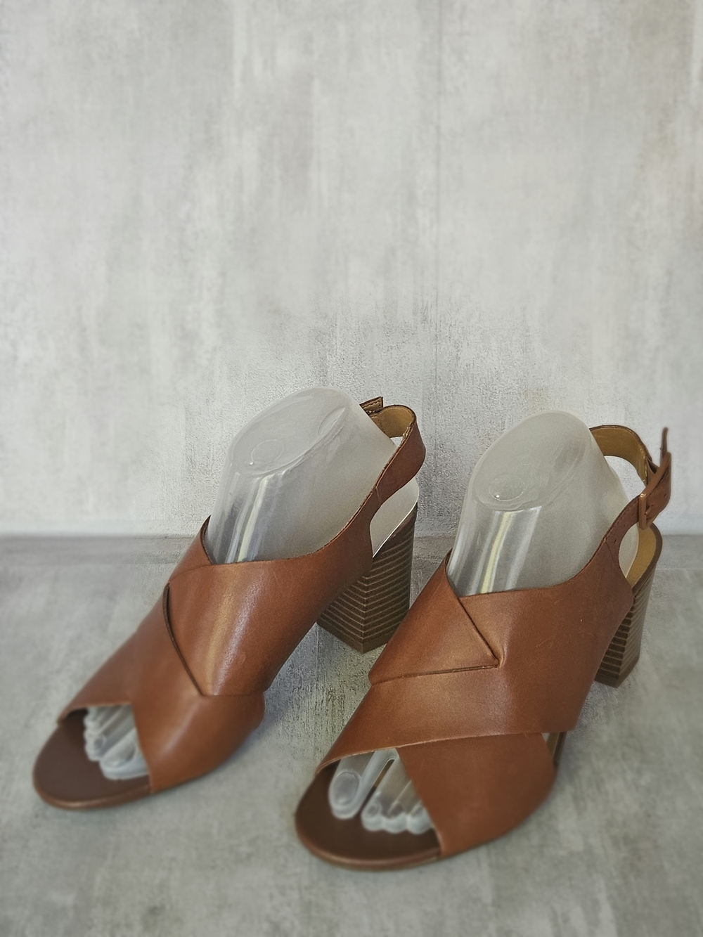 Clarks Collection Women’s Deva Janie Tan Leather Block Heel Sandals Size US 9 M - Picture 9 of 13